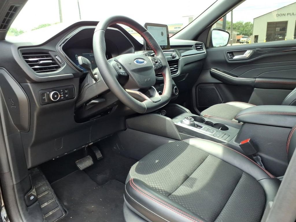 2025 Ford Escape ST-Line Select