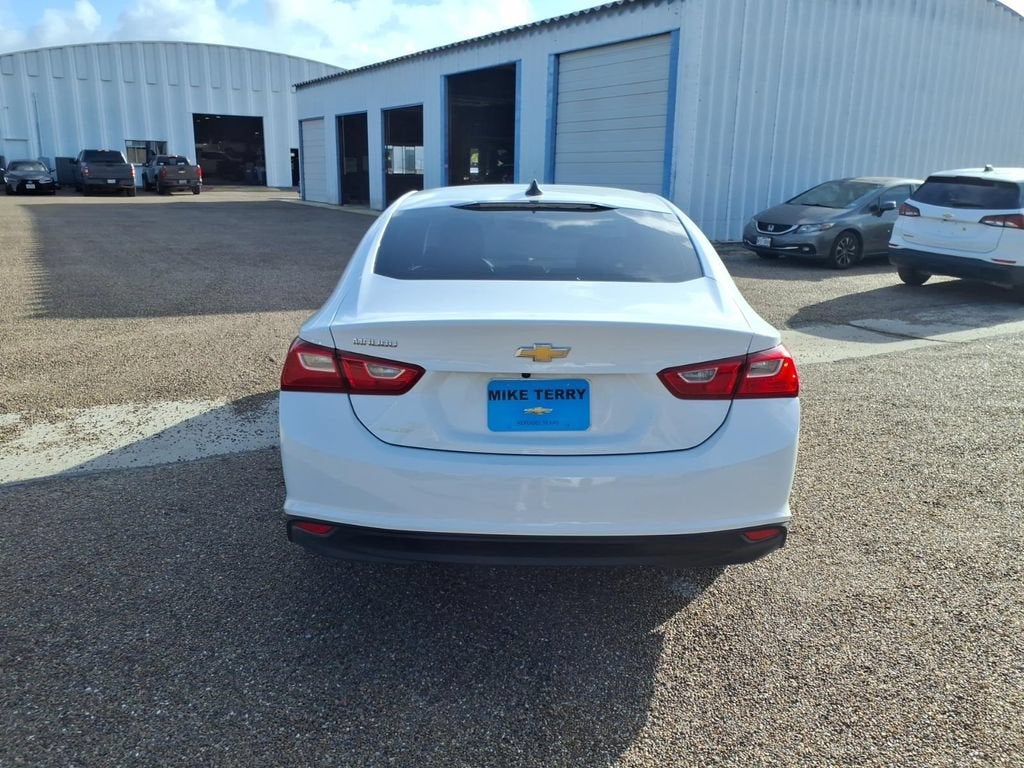 2022 Chevrolet Malibu LS