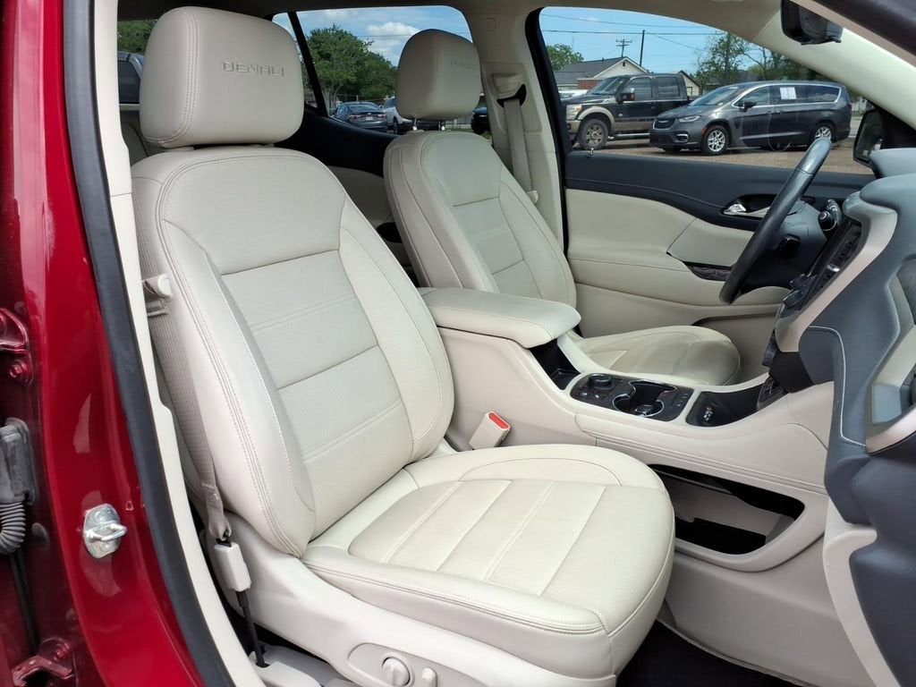 2020 GMC Acadia Denali