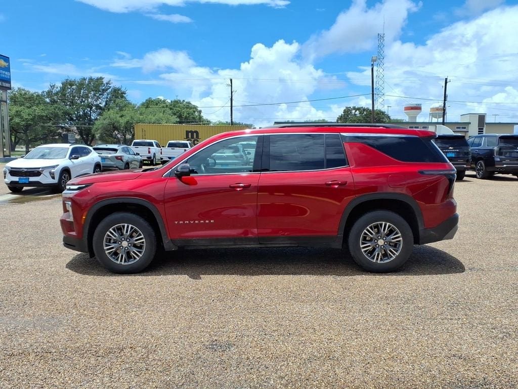 2024 Chevrolet Traverse LT