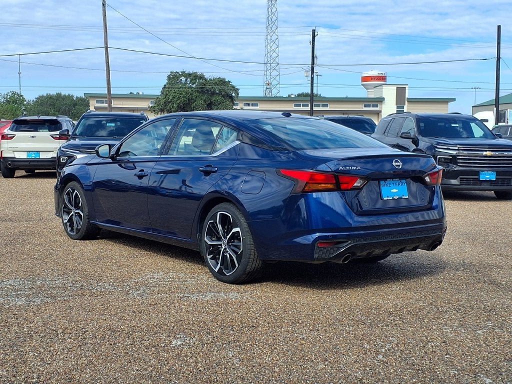 2023 Nissan Altima SR FWD