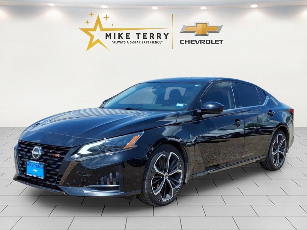 2023 Nissan Altima SR FWD