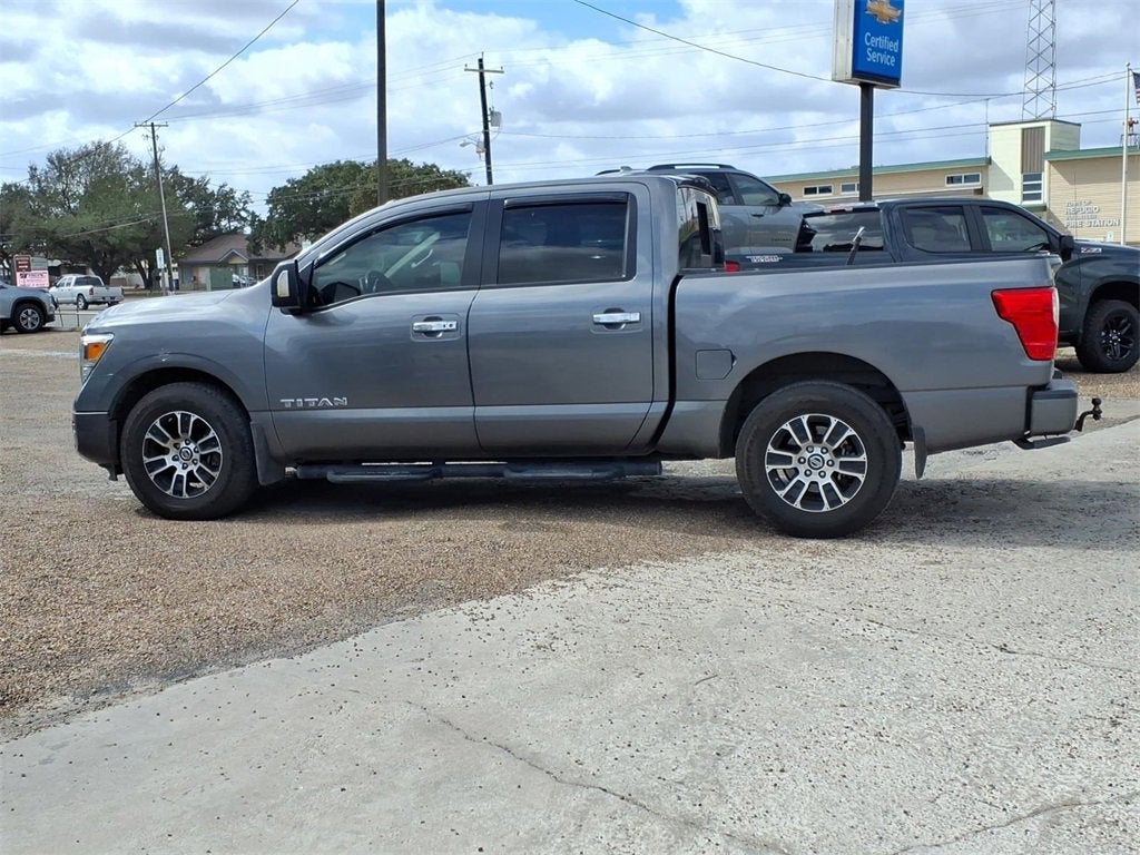 2021 Nissan Titan SV
