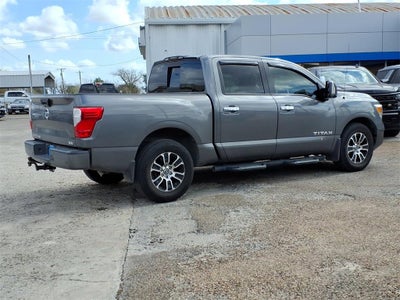 2021 Nissan Titan SV