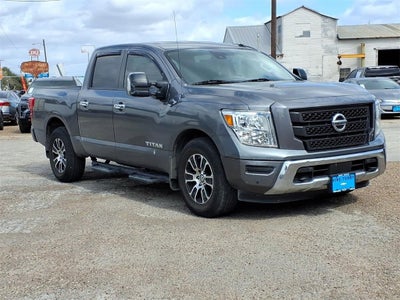 2021 Nissan Titan SV