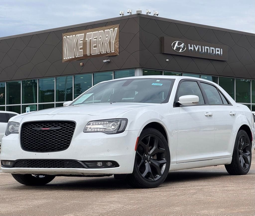 2023 Chrysler 300 300S