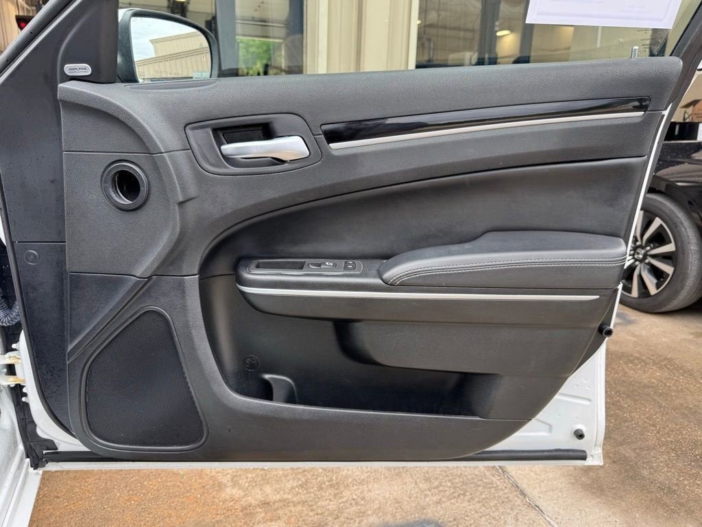 2023 Chrysler 300 300S