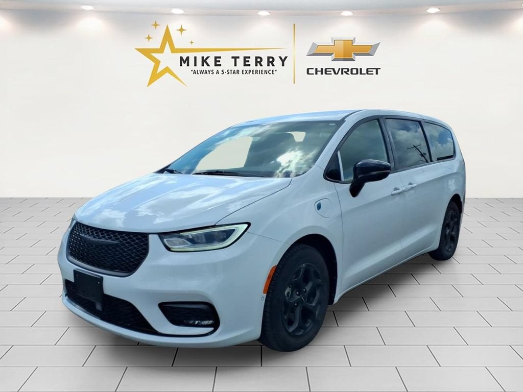 2024 Chrysler Pacifica Hybrid S Appearance Pkg