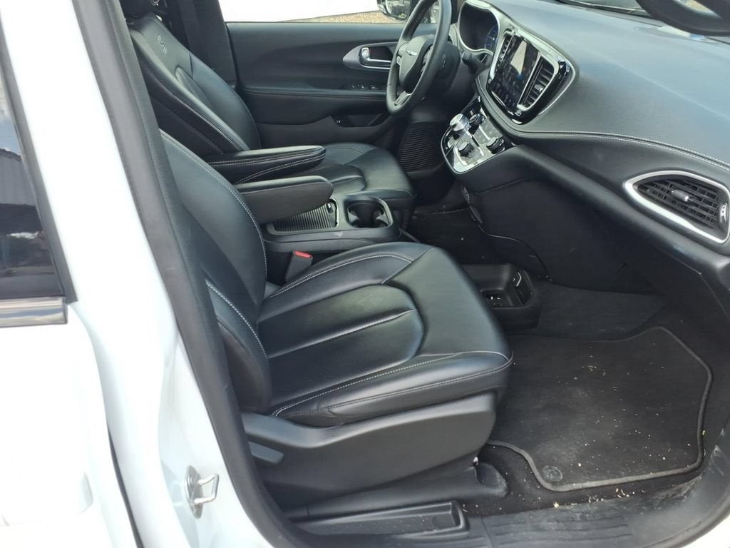 2024 Chrysler Pacifica Hybrid S Appearance Pkg