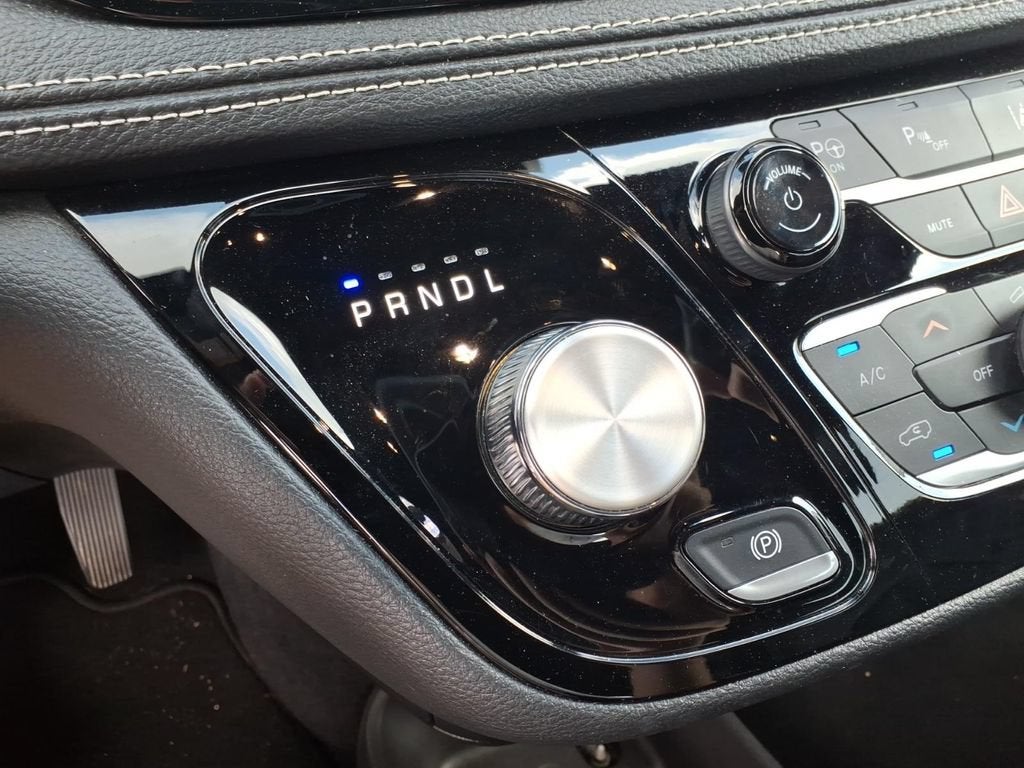 2024 Chrysler Pacifica Hybrid S Appearance Pkg