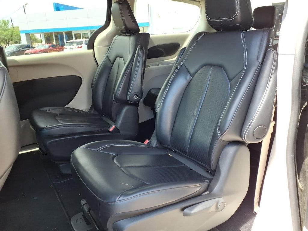 2024 Chrysler Pacifica Hybrid Select