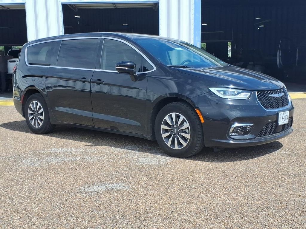 2024 Chrysler Pacifica Hybrid Select