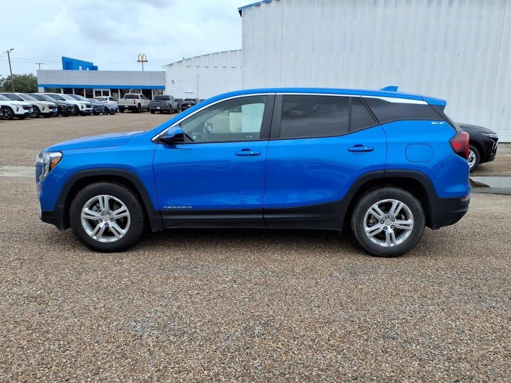 2024 GMC Terrain SLE - Photo 2
