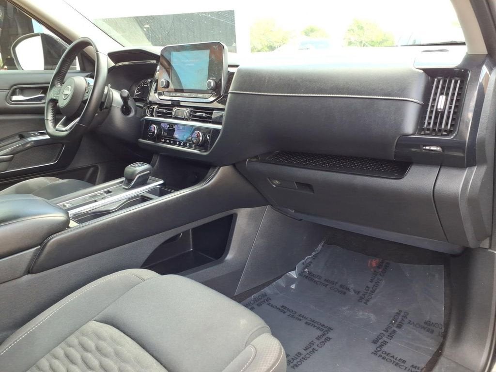 2022 Nissan Pathfinder SV 2WD