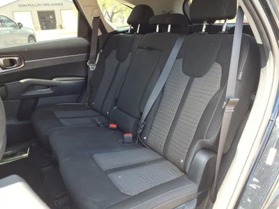 2025 Kia Sorento LX