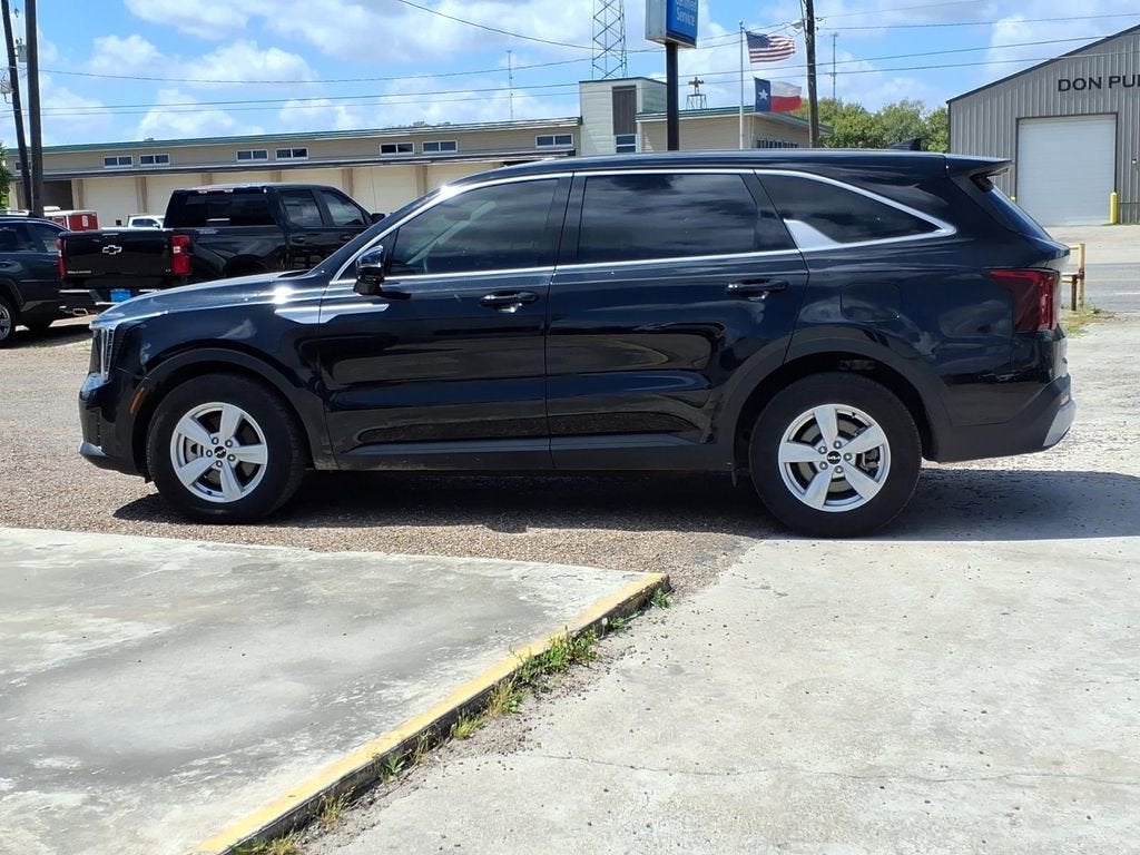 2025 Kia Sorento LX