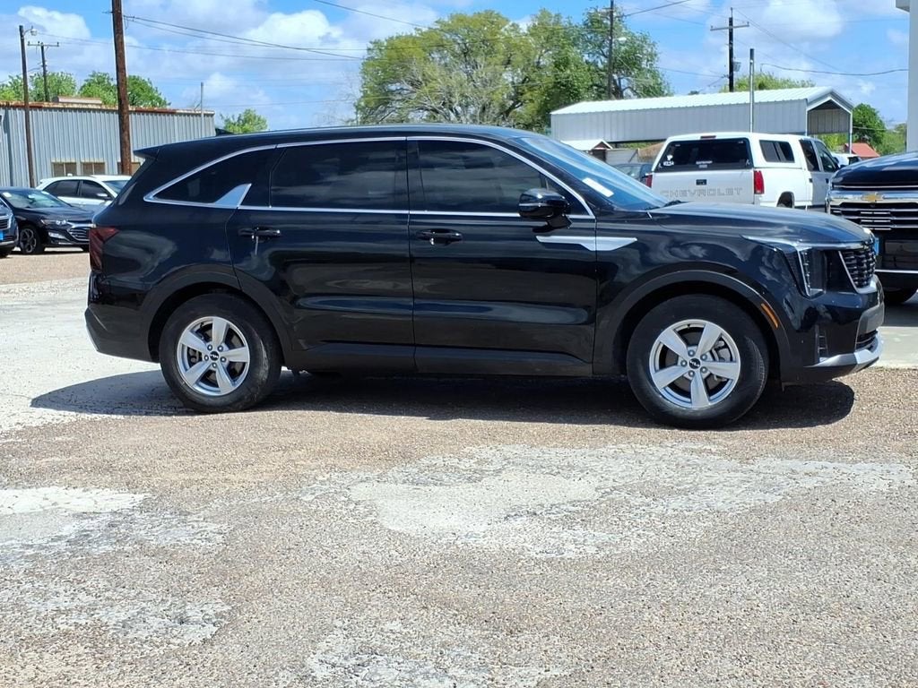 2025 Kia Sorento LX