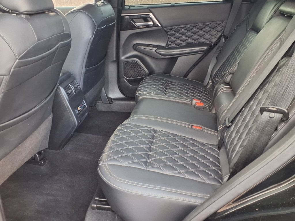 2023 Mitsubishi Outlander SEL 2.5 2WD