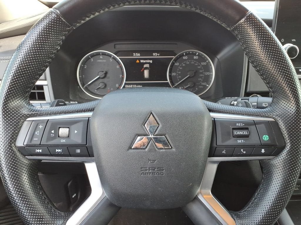 2024 Mitsubishi Outlander SE