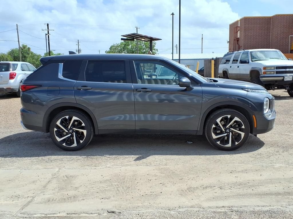 2024 Mitsubishi Outlander SE