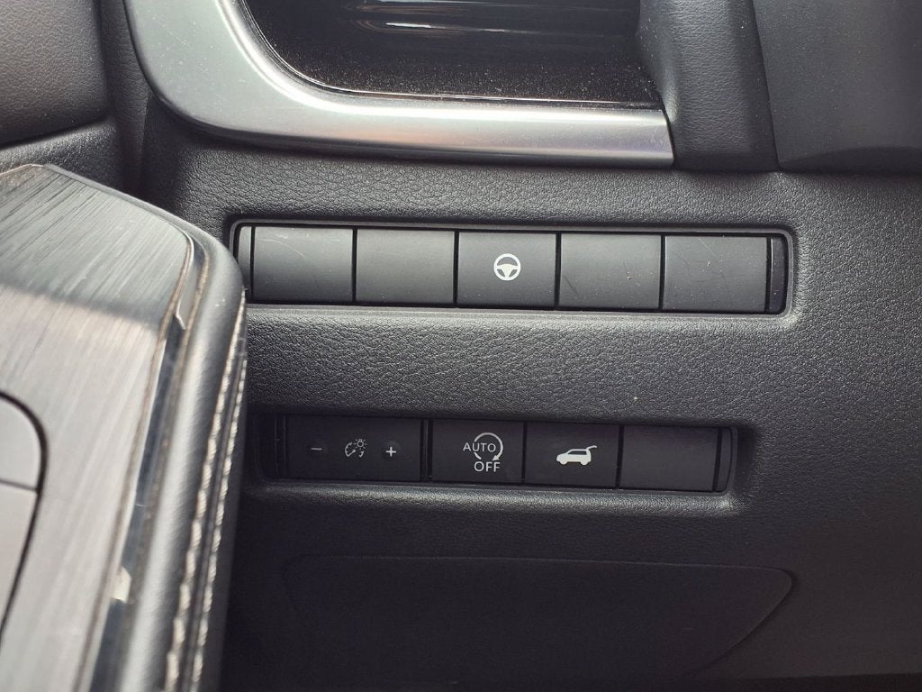 2023 Nissan Rogue SL FWD