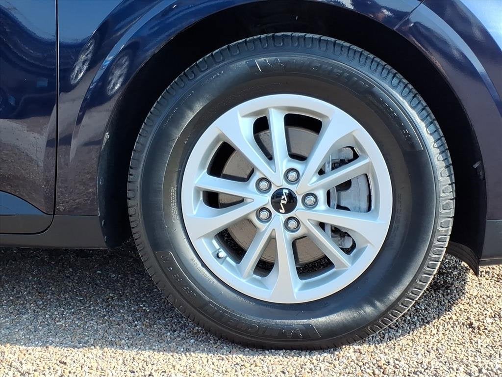 2023 Kia Carnival LX