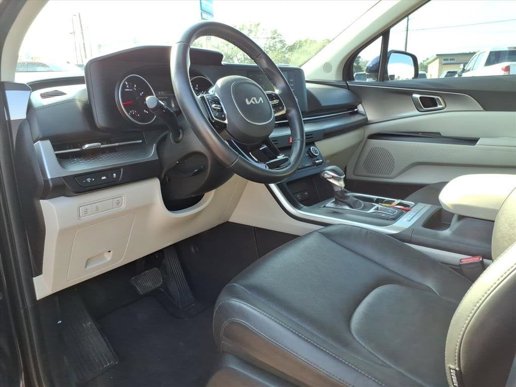 2023 Kia Carnival LX