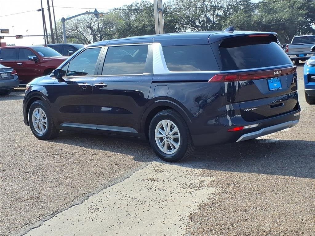 2023 Kia Carnival LX
