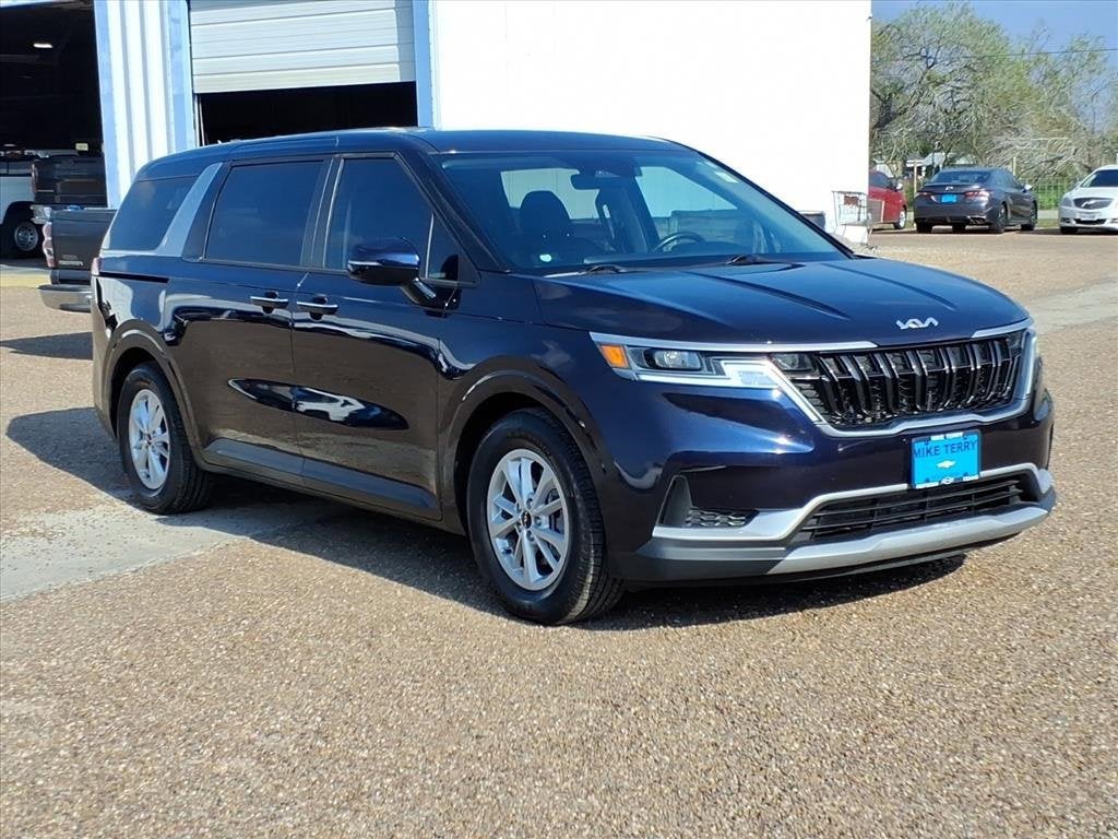 2023 Kia Carnival LX